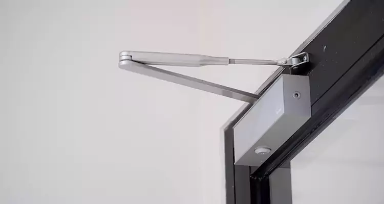Screen Door Closer Repair in Fort Walton Beach, FL