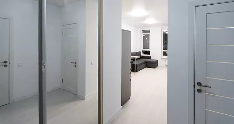 Modern Mirrored Closet Doors Repair in Fort Walton Beach, FL
